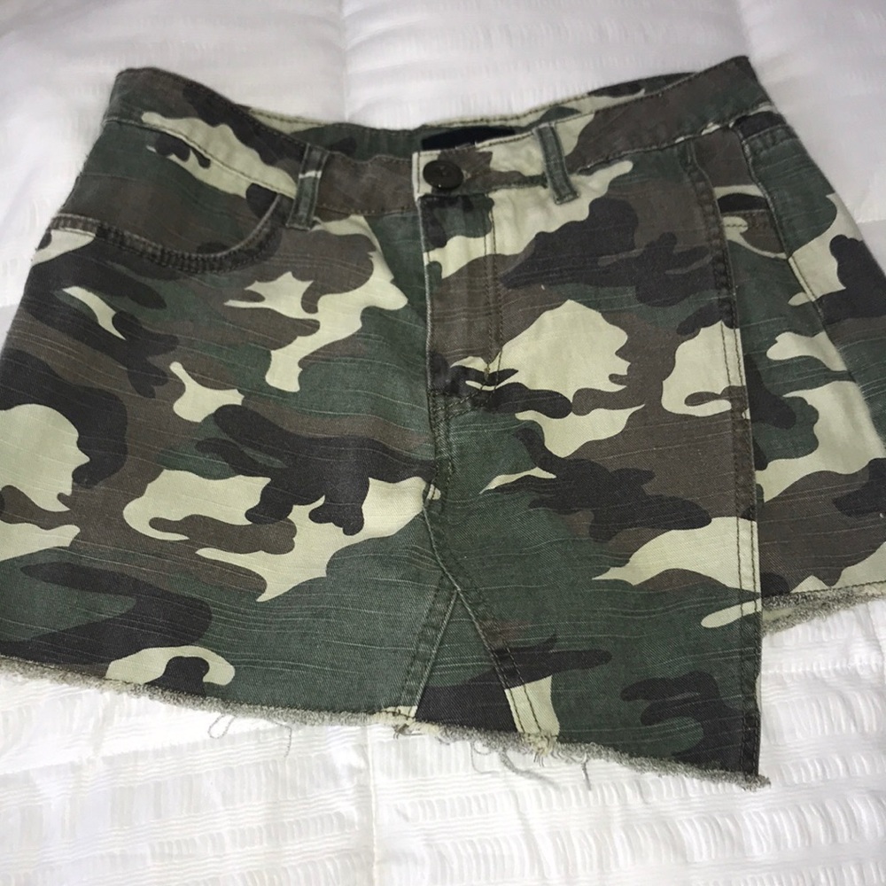 Camo skort